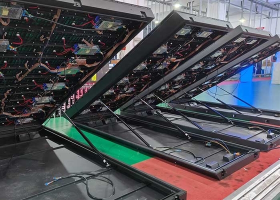 P4 Wandmontage Buiten led scherm Voor reclame Front Flip kast Onderhoud de kast voor regenbestendig