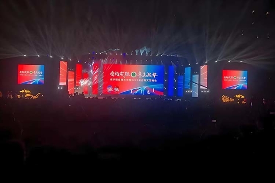 P2.6 Indoor Rental LED Display Ultra-High Refresh Rate 7680Hz Lichtgewicht 5-7.5kg Ontwerp voor podium & evenementen